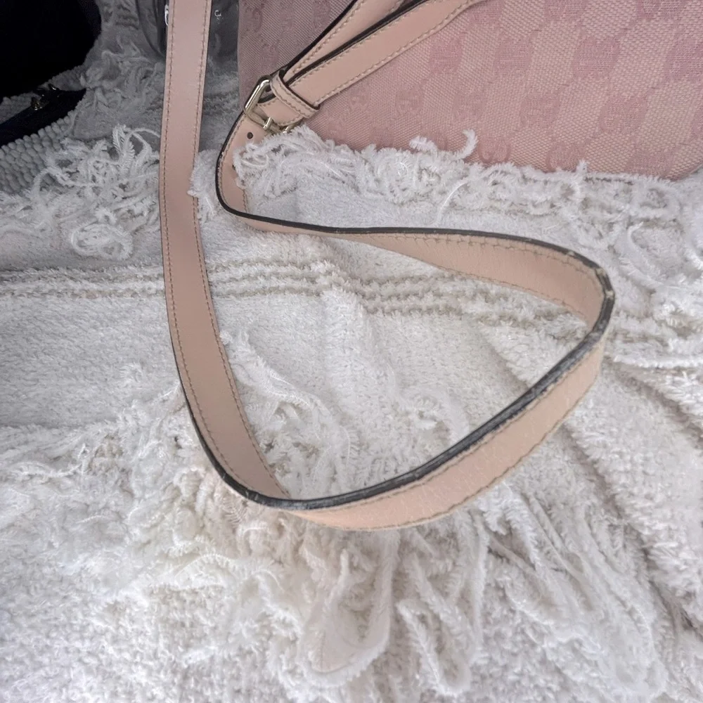 💎 Gucci GG Canvas Flat Messenger Crossbody • Baby Pink 💎 - Picture 7 of 13